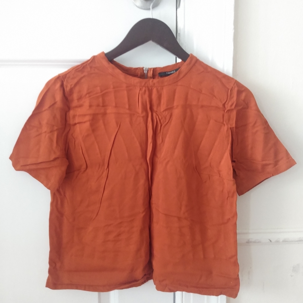 Dark orange tee
